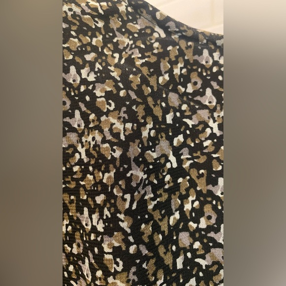 Black flower ruffle dress with long sleeves. - Picture 3 of 7